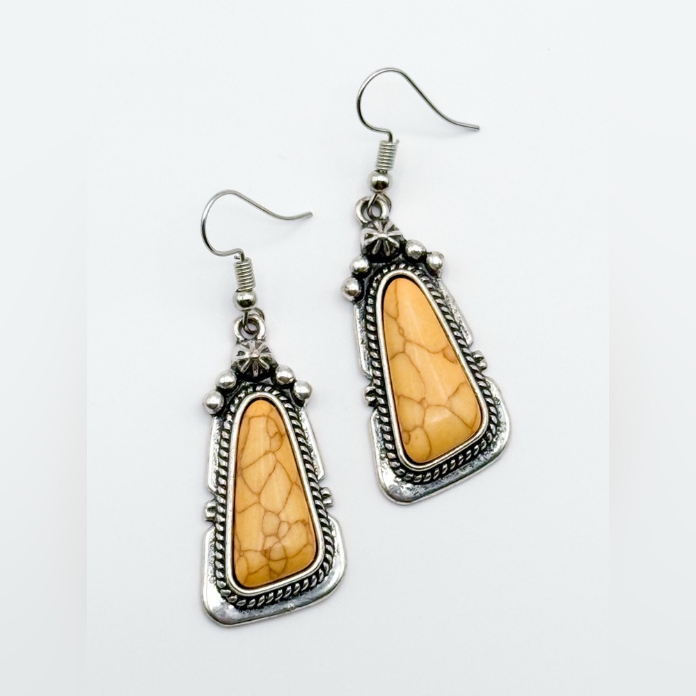 ✨ Southwest Style ✨ Silver-Tone Yellow Faux Stone Drop Earrings